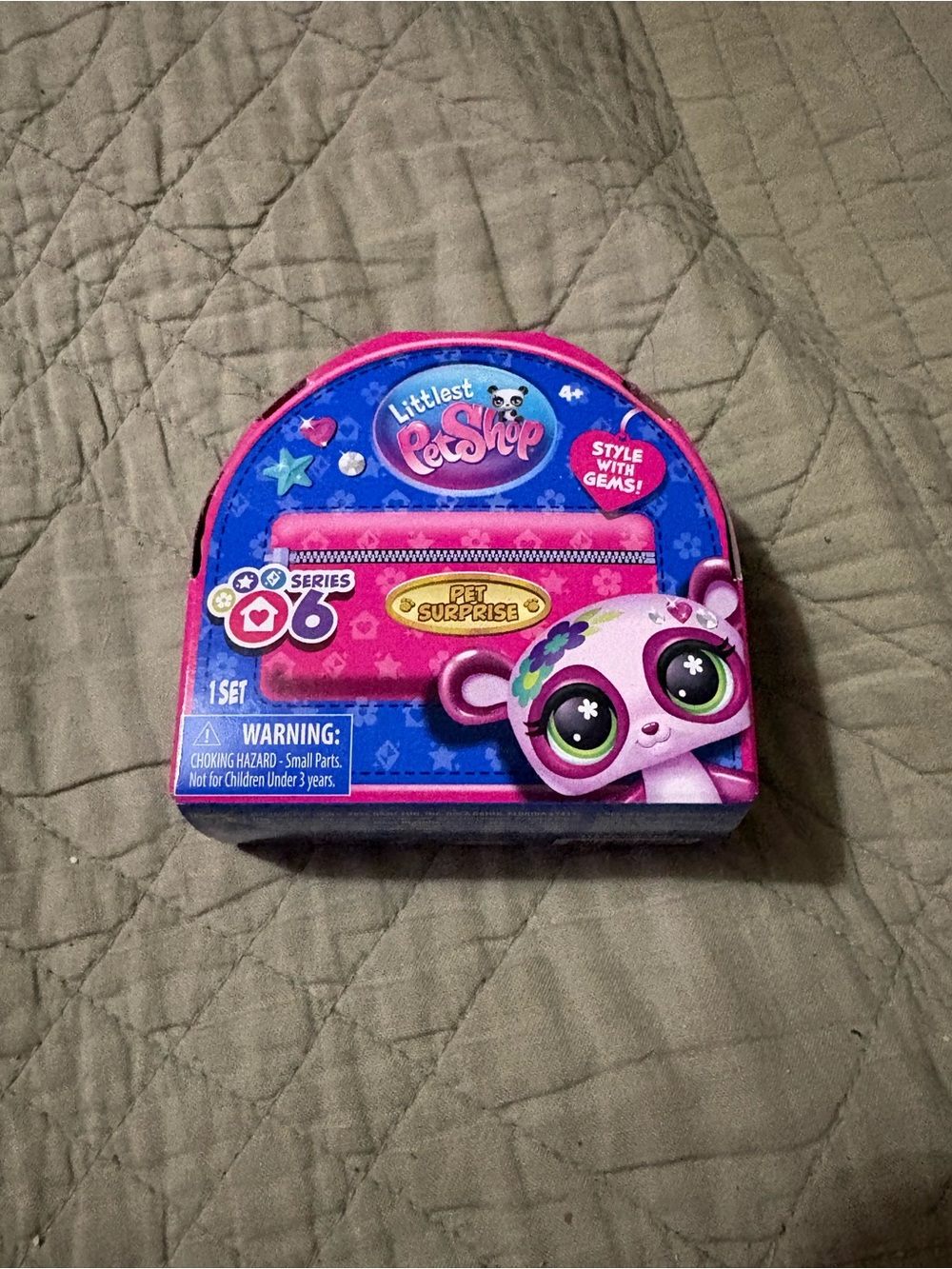 Littlest Pet Shop Pink and Blue Pet Surprise Carry Case
